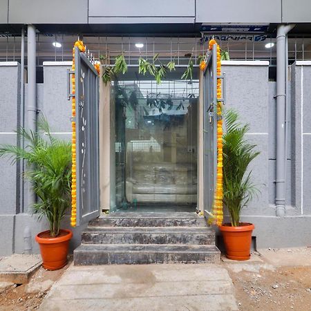 Hotel O Red Stone Hotels Hyderabad Exterior photo