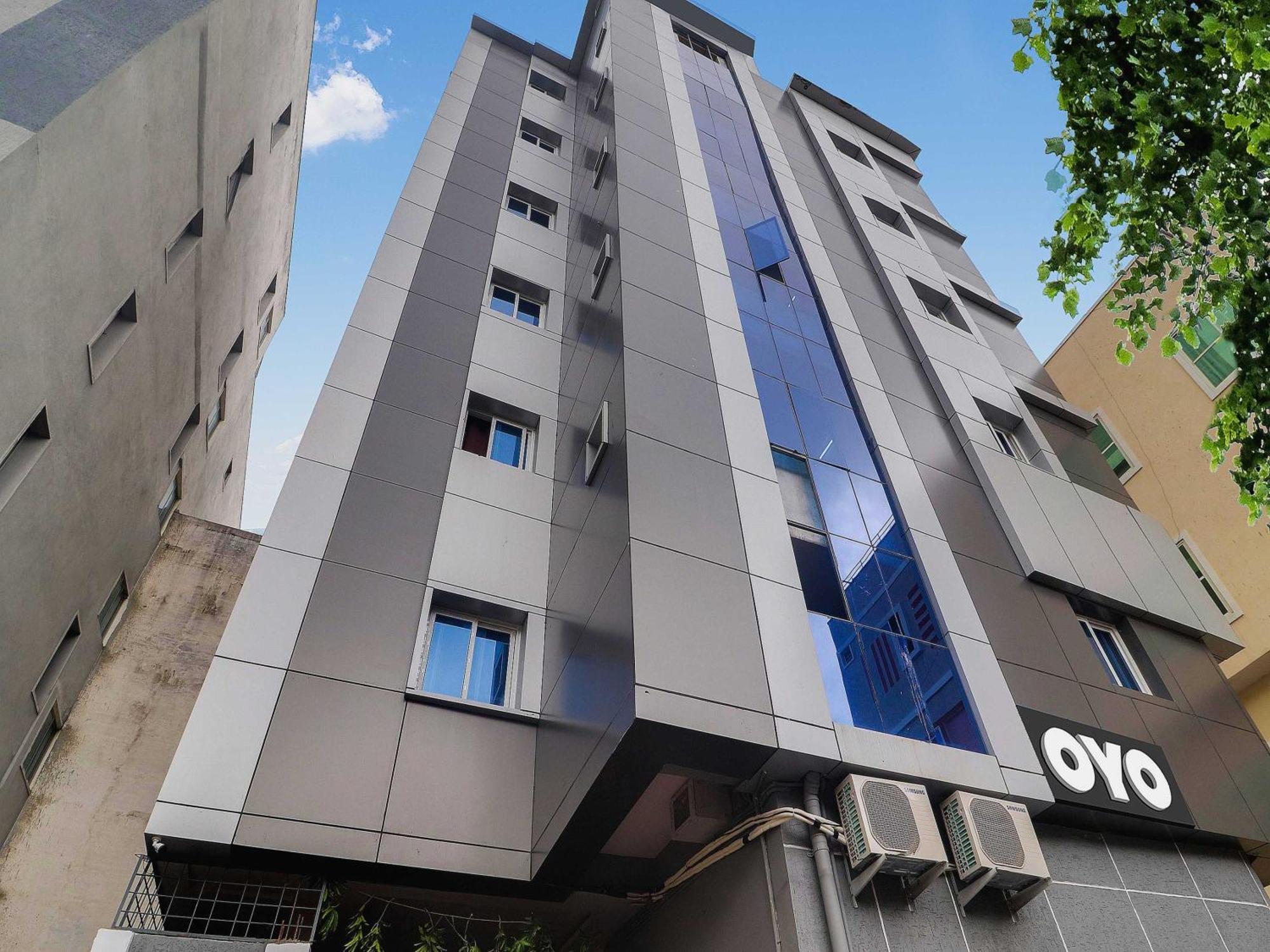 Hotel O Red Stone Hotels Hyderabad Exterior photo