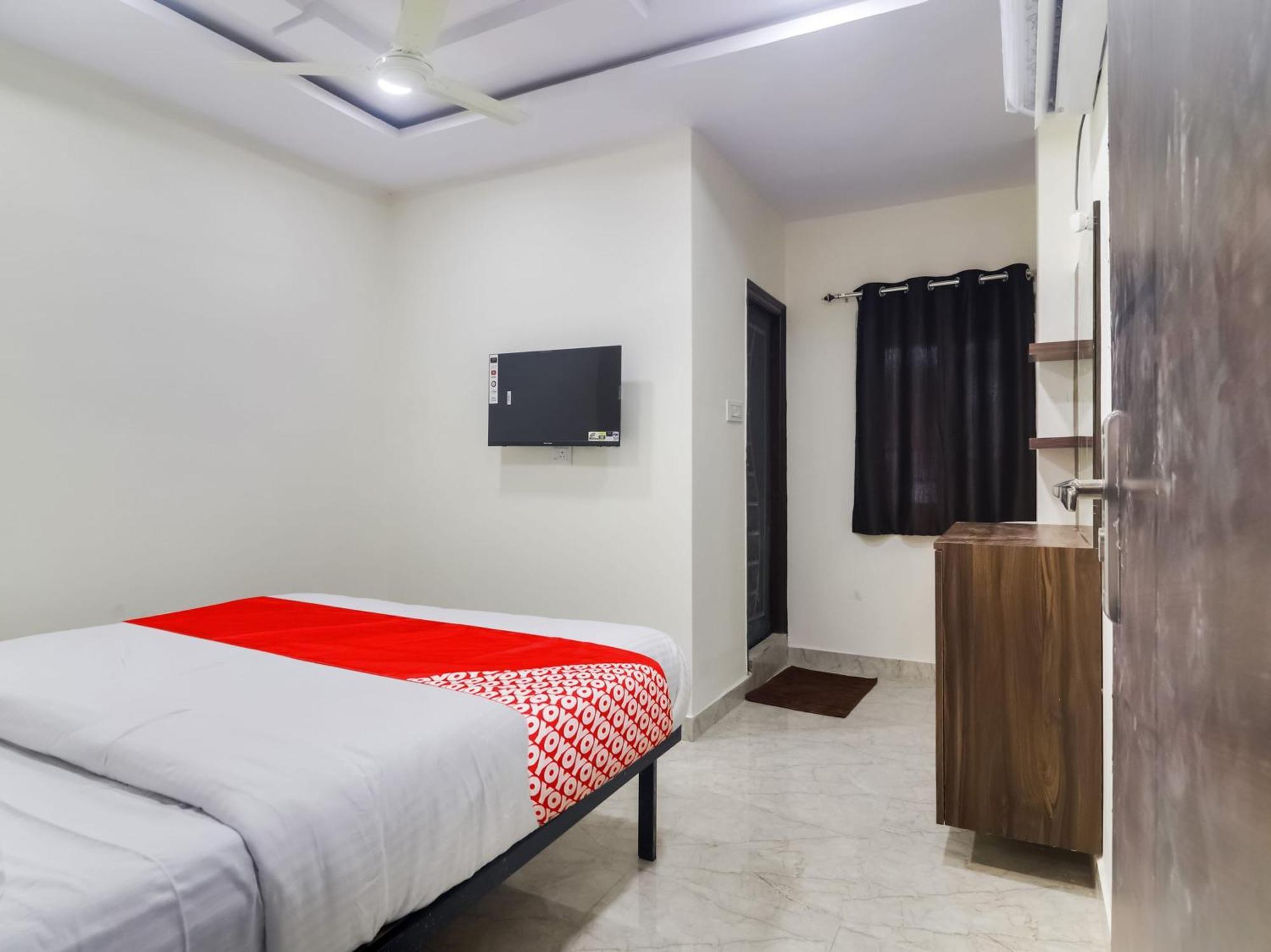 Hotel O Red Stone Hotels Hyderabad Exterior photo