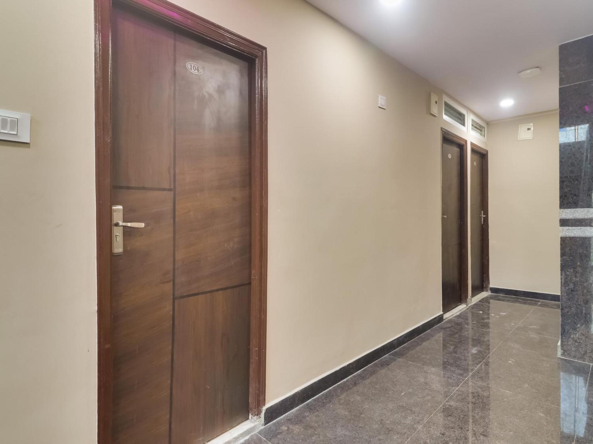 Hotel O Red Stone Hotels Hyderabad Exterior photo